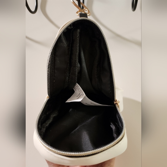 Backback Keychain - Picture 4 of 13